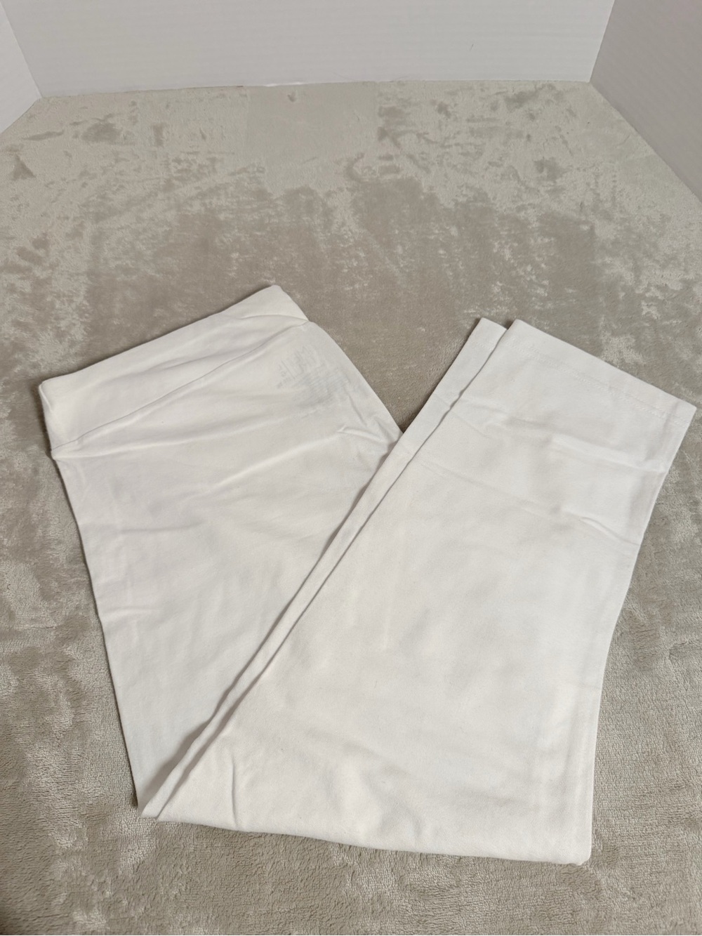 Time and Tru Arctic White High-Rise Leggings